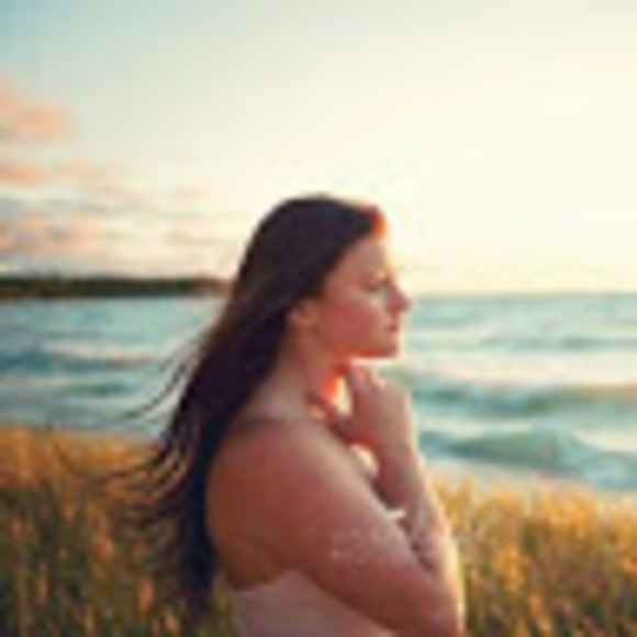 Meet your Posher, Constance - Picture 1 of 1